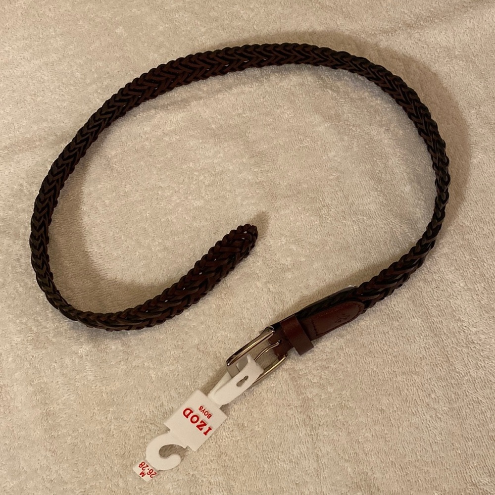 IZOD boys belt - brown - size 26-28.